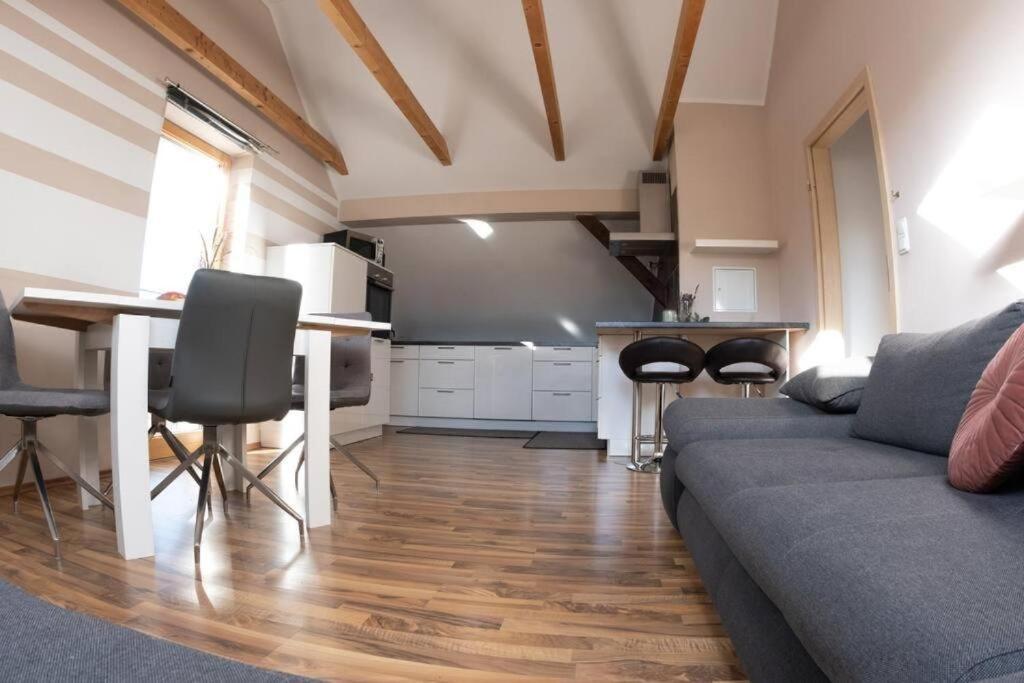Moderne, Gemuetliche Dg-Wohnung In Ruhiger Lage Neunburg vorm Wald Exteriér fotografie